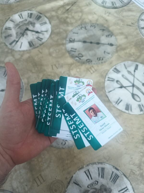 WhatsApp Image 2025-07-11 at 12.12.11(2) Impresión de credenciales en PVC